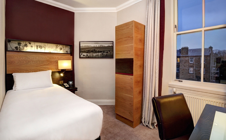 Imagen de la habitación del Hotel Doubletree By Hilton Dunblane Hydro. Foto 7