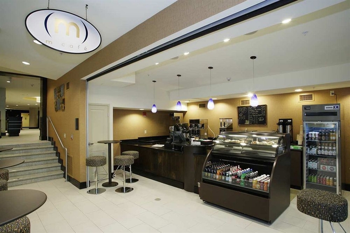Imagen del bar/restaurante del Hotel Doubletree By Hilton El Paso Downtown. Foto 3