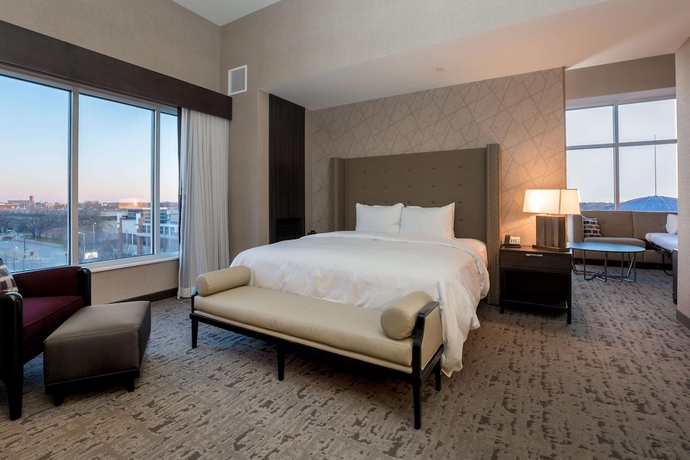 Imagen de la habitación del Hotel Doubletree By Hilton Evansville. Foto 2