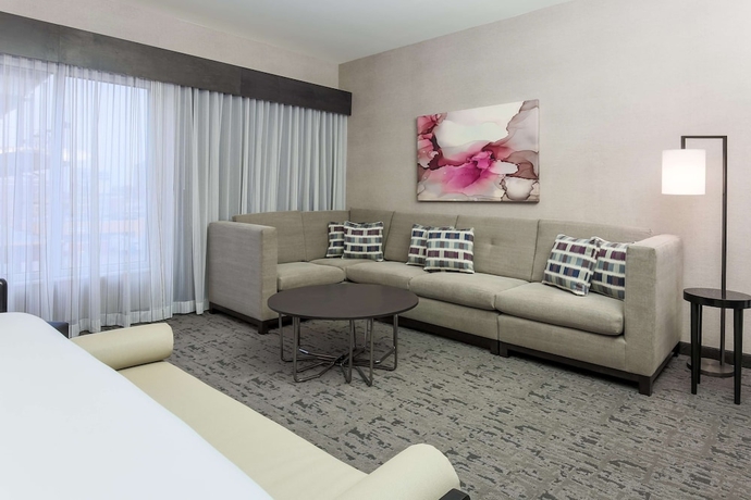 Imagen de la habitación del Hotel Doubletree By Hilton Evansville. Foto 5