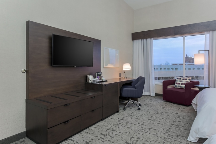 Imagen de la habitación del Hotel Doubletree By Hilton Evansville. Foto 7