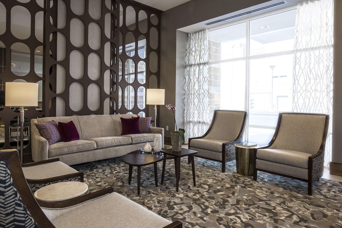 Imagen de los interiores del Hotel Doubletree By Hilton Evansville. Foto 13