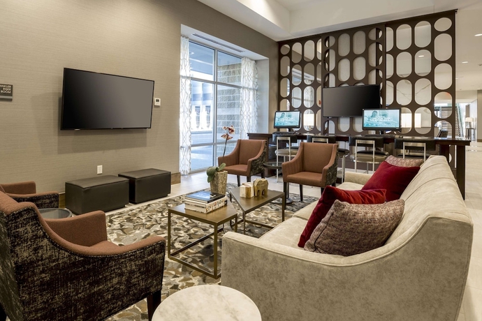 Imagen de los interiores del Hotel Doubletree By Hilton Evansville. Foto 16