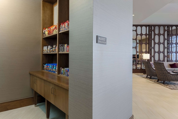 Imagen de los interiores del Hotel Doubletree By Hilton Evansville. Foto 17