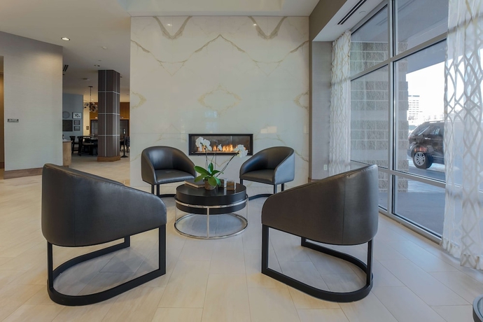 Imagen de los interiores del Hotel Doubletree By Hilton Evansville. Foto 18