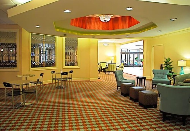 Imagen de los interiores del Hotel Doubletree By Hilton Fayetteville. Foto 15