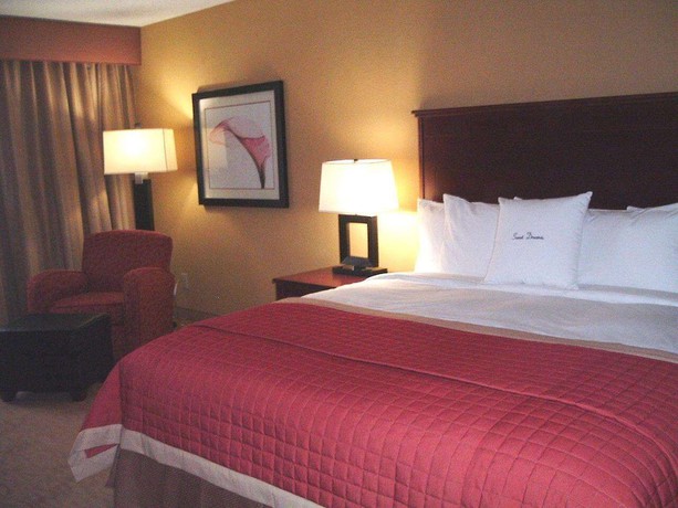 Imagen de la habitación del Hotel Doubletree By Hilton Fayetteville. Foto 7