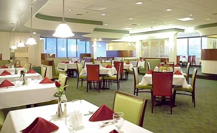 Imagen del bar/restaurante del Hotel Doubletree By Hilton Fayetteville. Foto 2