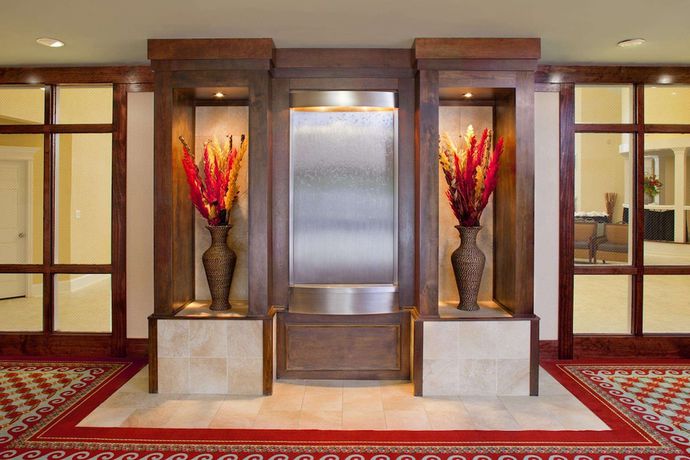 Imagen de los interiores del Hotel Doubletree By Hilton Fayetteville. Foto 17