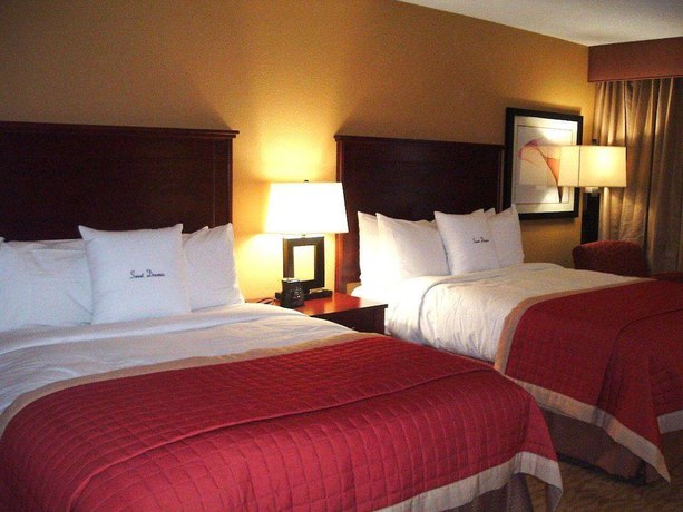 Imagen de la habitación del Hotel Doubletree By Hilton Fayetteville. Foto 12