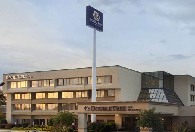 Imagen general del Hotel Doubletree By Hilton Fayetteville. Foto 1