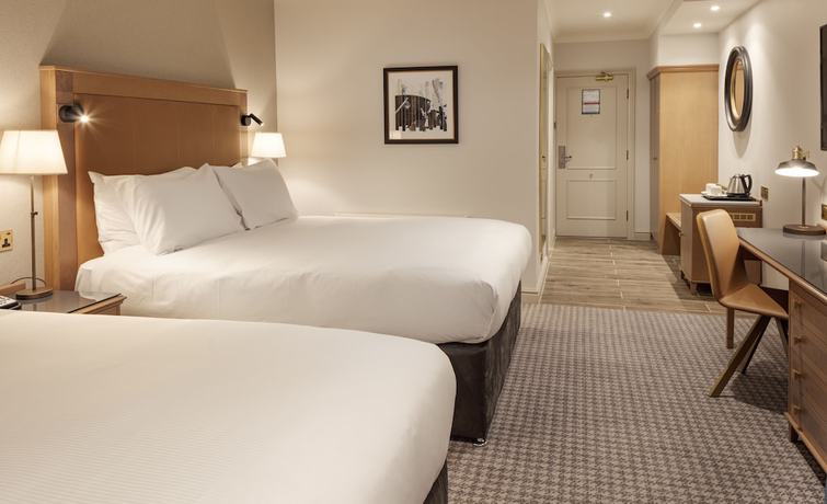 Imagen de la habitación del Hotel Doubletree By Hilton Forest Pines Spa and Golf Resort. Foto 6