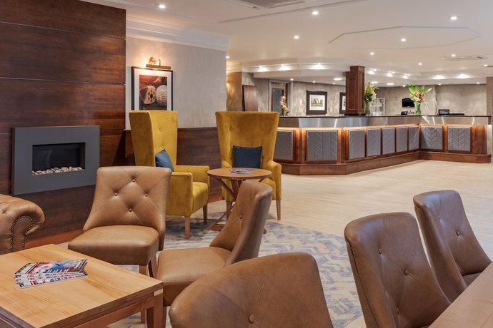Imagen de los interiores del Hotel Doubletree By Hilton Forest Pines Spa and Golf Resort. Foto 20