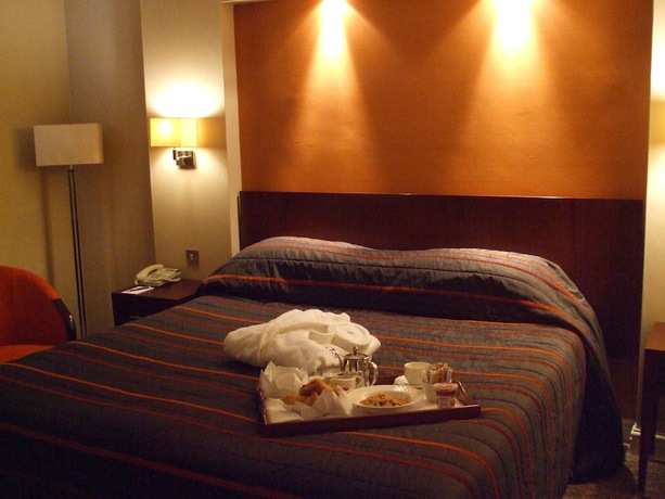 Imagen de la habitación del Hotel Doubletree By Hilton Forest Pines Spa and Golf Resort. Foto 15