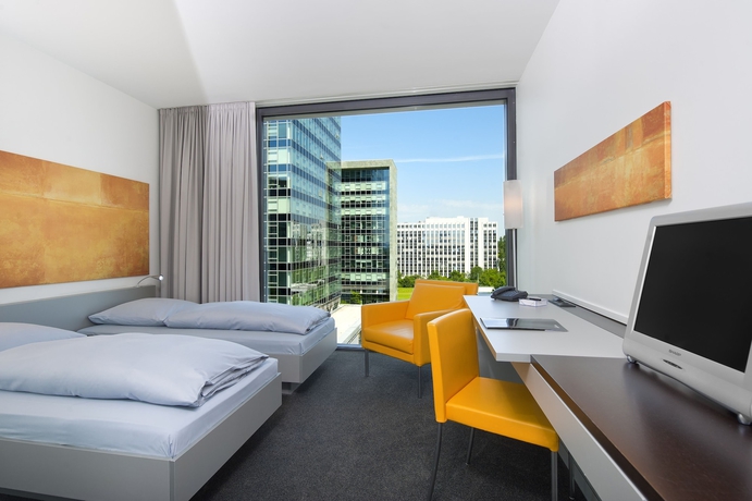 Imagen de la habitación del Hotel Doubletree By Hilton Frankfurt Niederrad. Foto 11