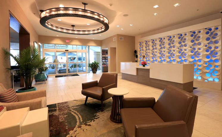 Imagen de los interiores del Hotel Doubletree By Hilton Galveston Beach. Foto 20