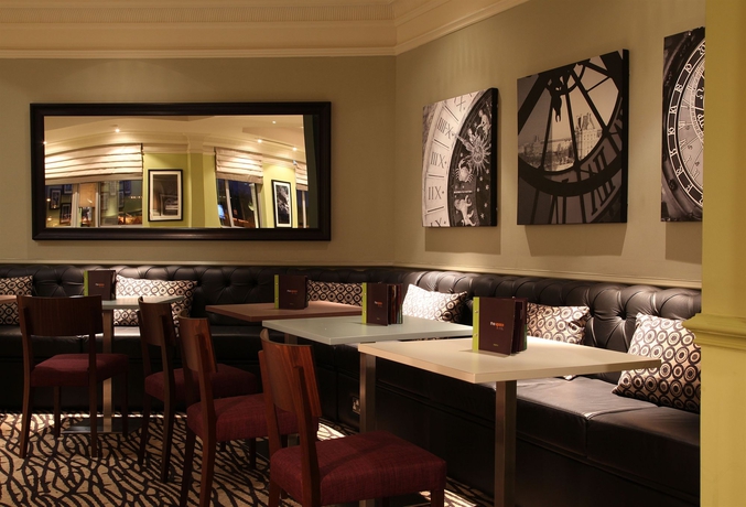 Imagen de los interiores del Hotel Doubletree By Hilton Glasgow Strathclyde. Foto 13