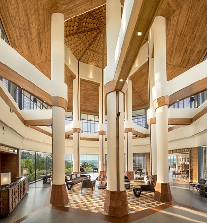 Imagen de los interiores del Hotel Doubletree By Hilton Goa-panaji. Foto 19