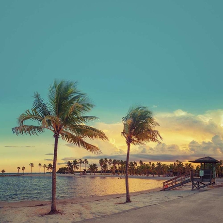 Imagen de los exteriores del Hotel Doubletree By Hilton Grand Biscayne Bay. Foto 8