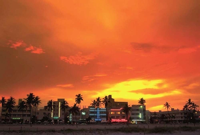 Imagen general del Hotel Doubletree By Hilton Grand Biscayne Bay. Foto 2