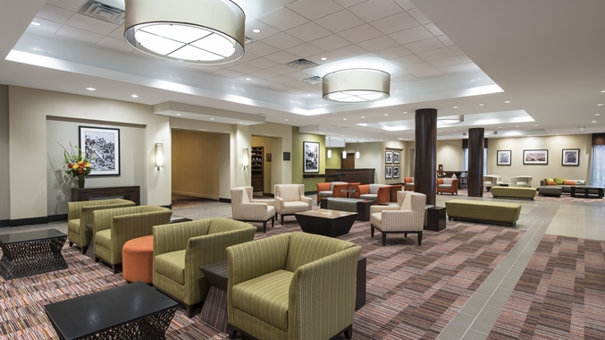 Imagen general del Hotel Doubletree By Hilton Grand Rapids Airport. Foto 15
