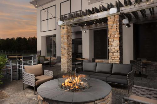 Imagen general del Hotel Doubletree By Hilton Greensboro Airport. Foto 2
