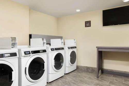 Imagen general del Hotel Doubletree By Hilton Greensboro Airport. Foto 5