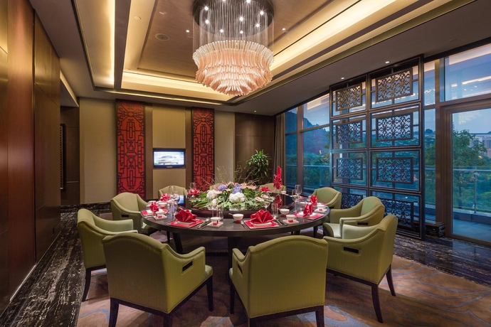 Imagen del bar/restaurante del Hotel Doubletree By Hilton Guangzhou - Science City. Foto 5