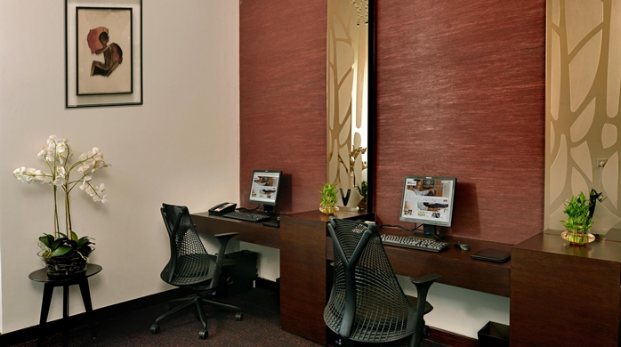 Imagen general del Hotel Doubletree By Hilton Gurugram Baani Square. Foto 4