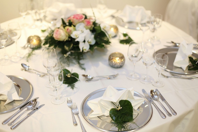 Imagen del bar/restaurante del Hotel Doubletree By Hilton Hannover Schweizerhof. Foto 3