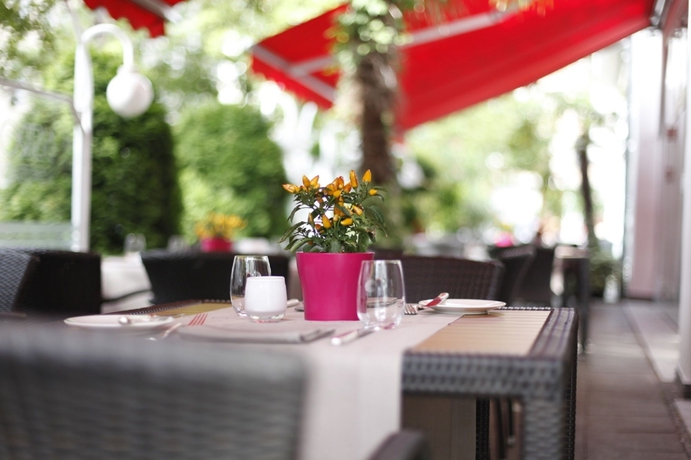 Imagen del bar/restaurante del Hotel Doubletree By Hilton Hannover Schweizerhof. Foto 4