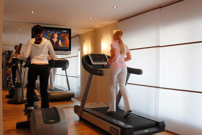 Imagen de los interiores del Hotel Doubletree By Hilton Hannover Schweizerhof. Foto 14