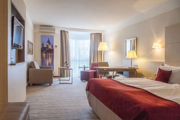 Imagen de los interiores del Hotel Doubletree By Hilton Hannover Schweizerhof. Foto 16