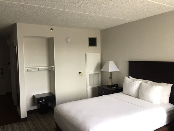 Imagen de la habitación del Hotel Doubletree By Hilton Hartford - Bradley Airport. Foto 4