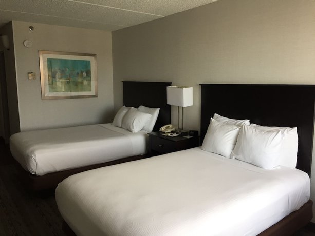 Imagen de la habitación del Hotel Doubletree By Hilton Hartford - Bradley Airport. Foto 7