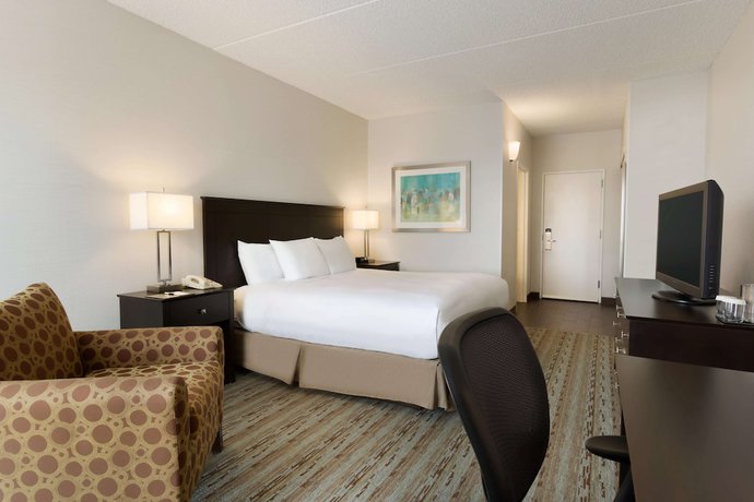 Imagen de la habitación del Hotel Doubletree By Hilton Hartford - Bradley Airport. Foto 11