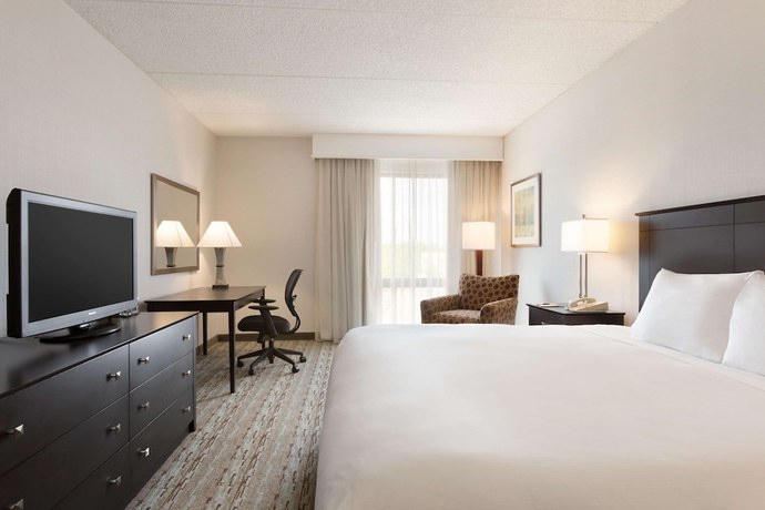 Imagen de la habitación del Hotel Doubletree By Hilton Hartford - Bradley Airport. Foto 17