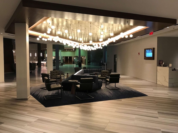 Imagen de los interiores del Hotel Doubletree By Hilton Hotel Newark Airport. Foto 10