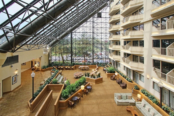 Imagen de los interiores del Hotel Doubletree By Hilton Hotel Newark Airport. Foto 11