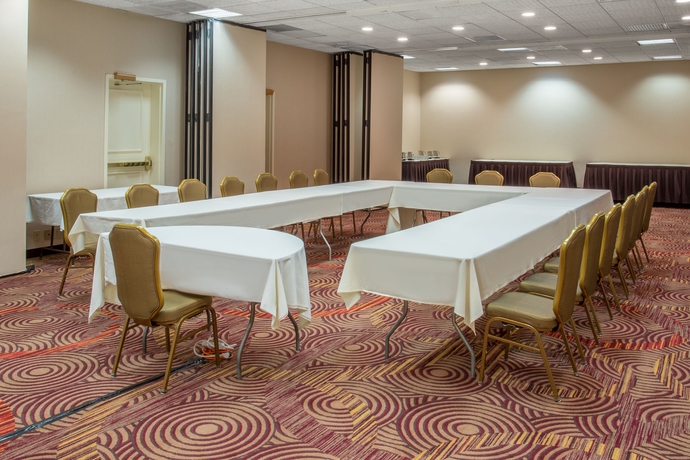 Imagen de los interiores del Hotel Doubletree By Hilton Houston Brookhollow. Foto 5