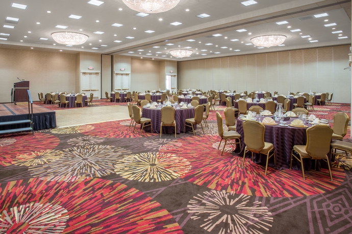 Imagen de los interiores del Hotel Doubletree By Hilton Houston Brookhollow. Foto 14