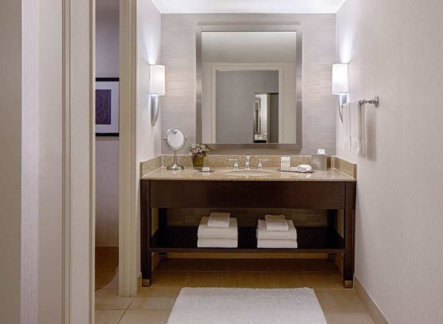 Imagen de la habitación del Hotel Doubletree By Hilton Houston - Greenway Plaza. Foto 9