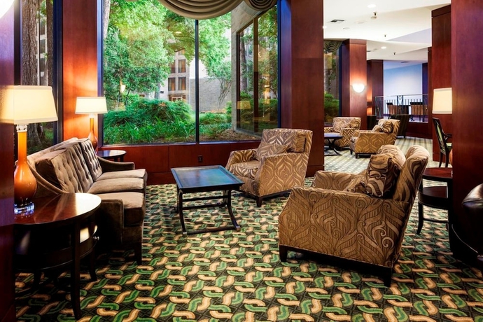 Imagen de los interiores del Hotel Doubletree By Hilton Houston Intercontinental Airport. Foto 18