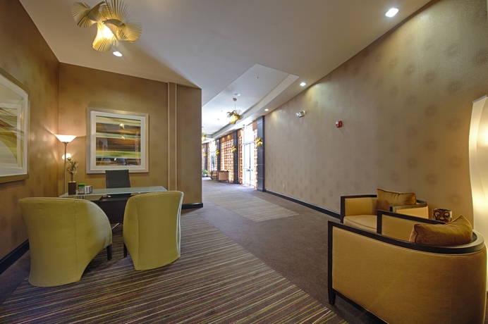 Imagen de los interiores del Hotel Doubletree By Hilton Houston Westchase. Foto 11