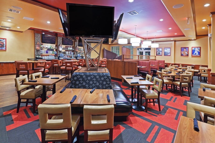 Imagen de los interiores del Hotel Doubletree By Hilton Houston Westchase. Foto 12