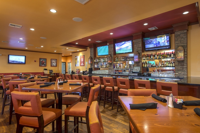 Imagen del bar/restaurante del Hotel Doubletree By Hilton Houston Westchase. Foto 2