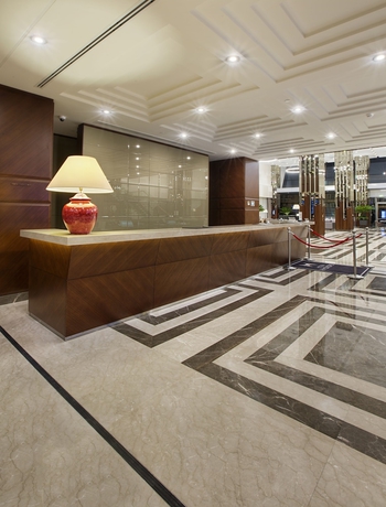 Imagen de los interiores del Hotel Doubletree By Hilton Istanbul Avcilar. Foto 16