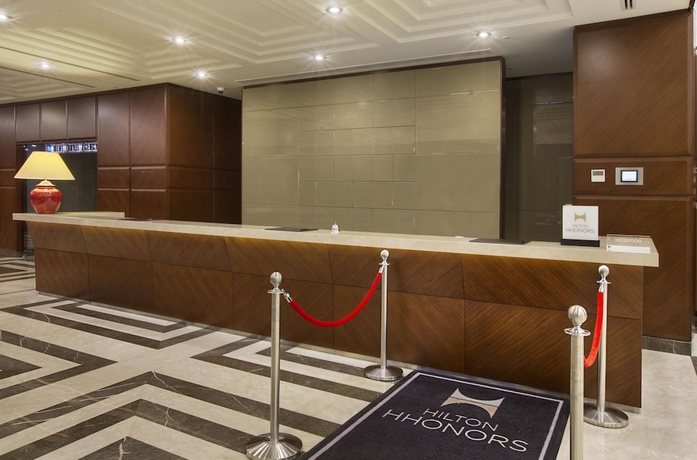Imagen de los interiores del Hotel Doubletree By Hilton Istanbul Avcilar. Foto 17