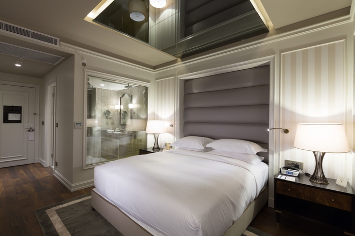 Imagen de la habitación del Hotel Doubletree By Hilton Izmir Airport. Foto 2