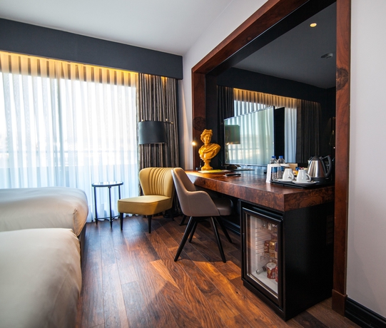 Imagen de la habitación del Hotel Doubletree By Hilton Izmir Airport. Foto 9